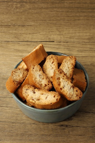 ciasteczka-orkiszowe-z-migdalami-bio-150g1.jpg