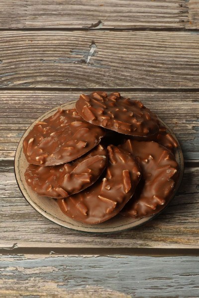 WAFLE-Z CZEKOLADA-I MGDALAMI-1.jpg